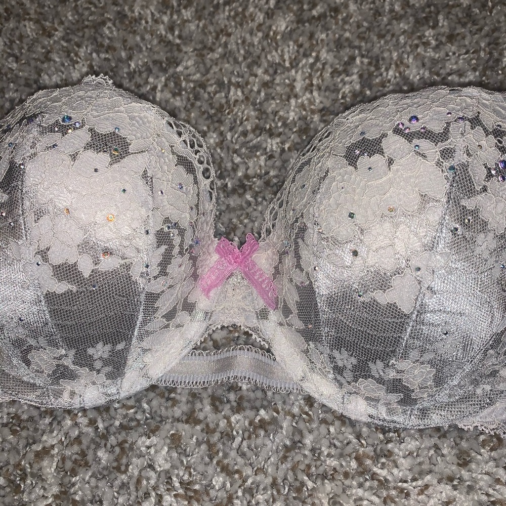 Victoria secret strapless bra
